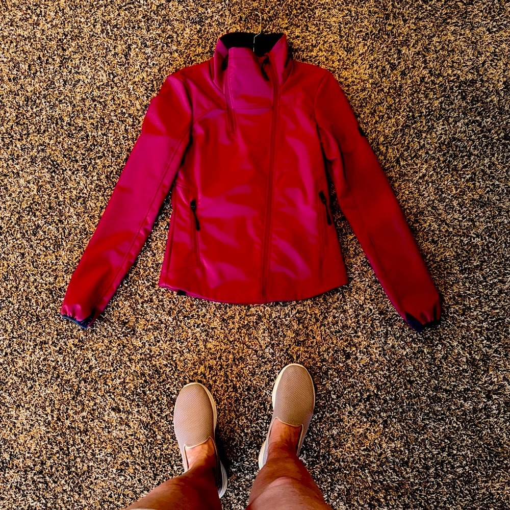 Bench Women's deep, red insulated jacket